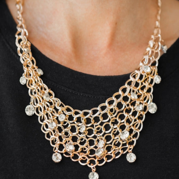 Paparazzi Blockbuster Necklace Fishing For Compliments 🐠 Gold - Picture 2 of 4